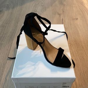 Brand new - Black Raye Layla sandals with wood thick heel size 7